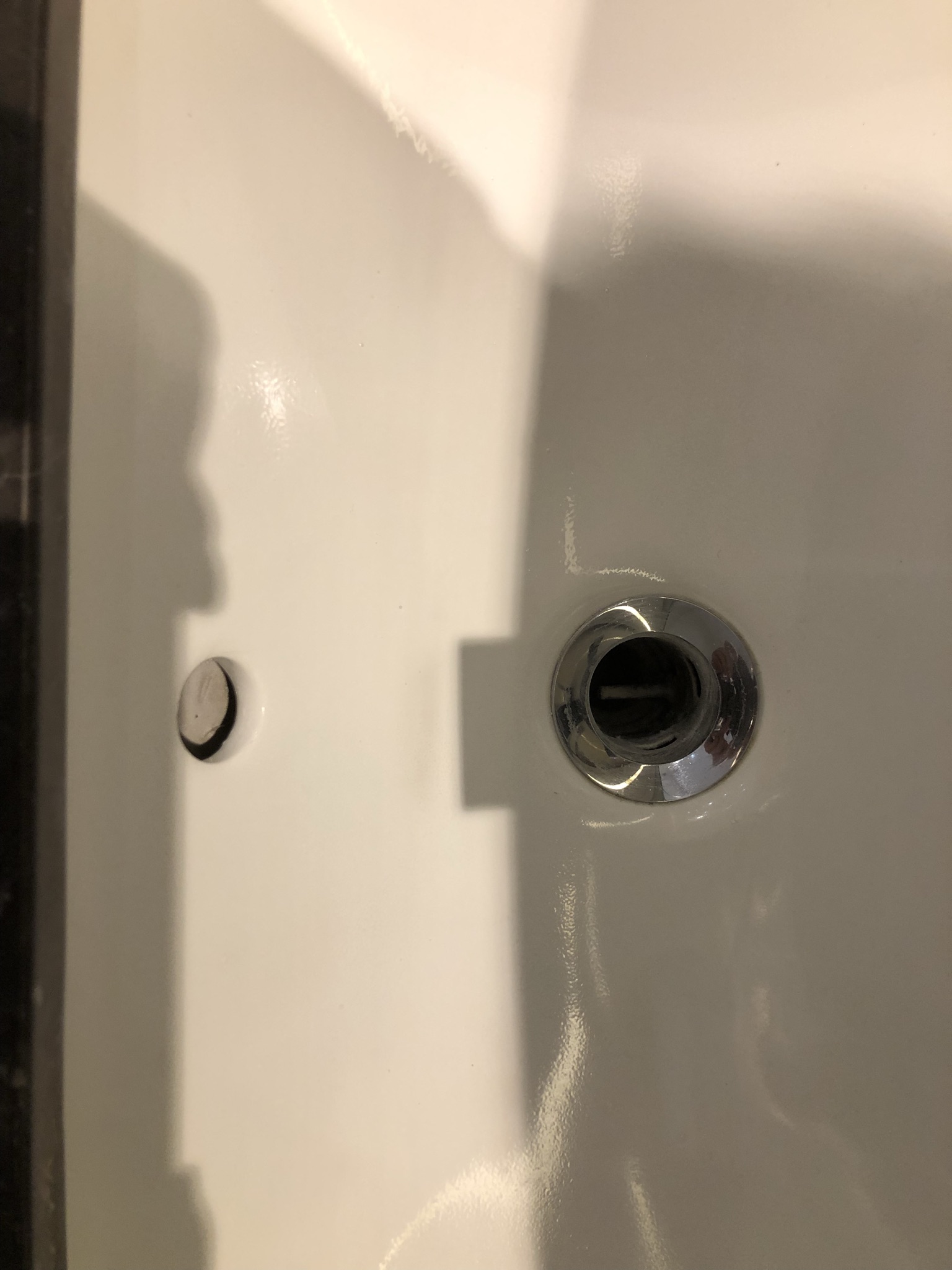Sink that had cracks is now fully repaired and looks new